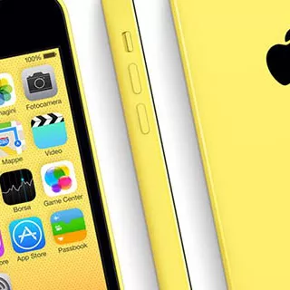 iPhone 5C, boom dei preordini: giallo già esaurito