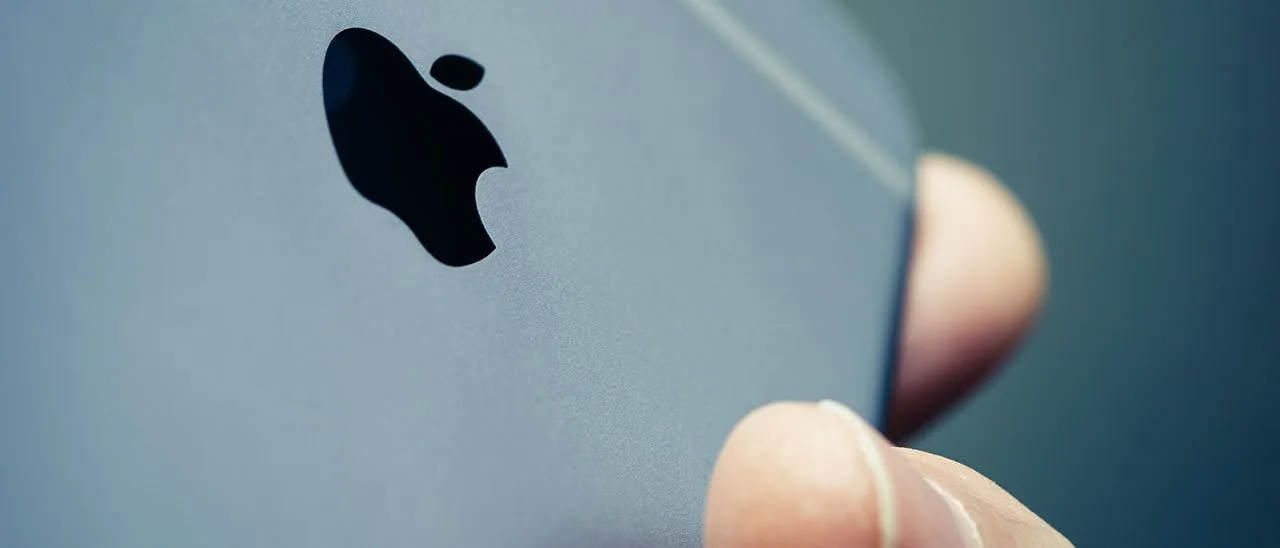 Apple brevetta uno smartphone flessibile