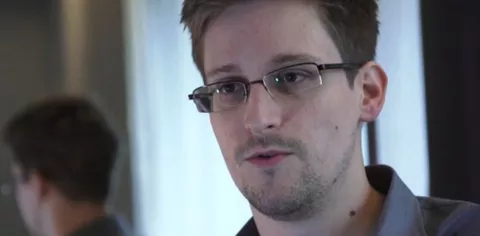 Edward Snowden risponde a tutti, anche Obama