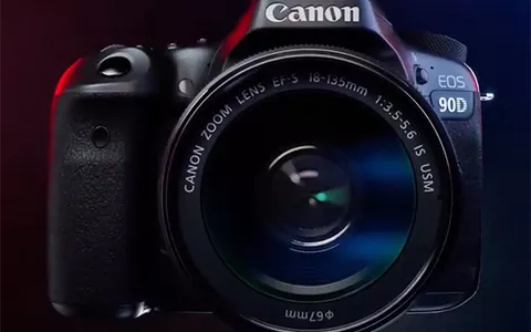 Canon EOS 90D ed M6 Mark II: tutte le caratteristiche online