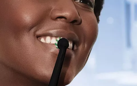 Oral-B Vitality Pro, lo spazzolino elettrico ricaricabile più FAMOSO a 22€ su Amazon