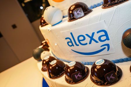 Buon compleanno Alexa! L'assistente vocale di Amazon compie 4 anni in Italia