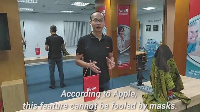 Hacker Eludono Face ID