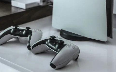 PlayStation Plus, annunciati i giochi di dicembre: la lista completa