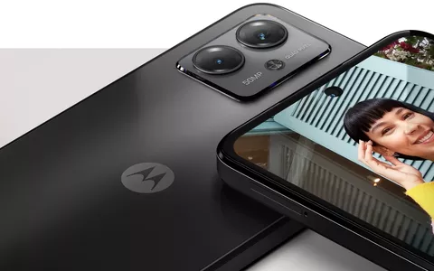TONFO TOTALE su Amazon per Motorola moto g14: doppia cam da 50MP a 97€