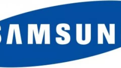 Samsung tira in ballo Jony Ive e il firmware dell'iPhone 4S