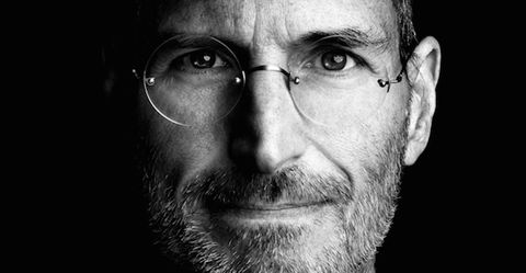Steve Jobs: 3 suoi biglietti da visita venduti all'asta per 10.050 dollari