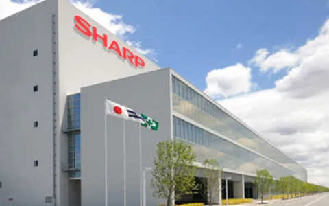 Samsung acquisisce il 3% di Sharp, fornitore chiave per Apple