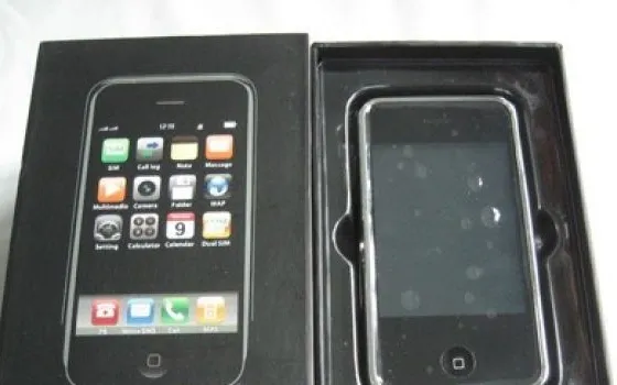 Apple muove guerra contro HiPhone