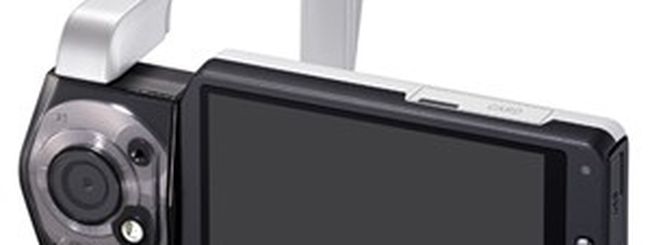 Casio TRYX, una fotocamera dal design innovativo