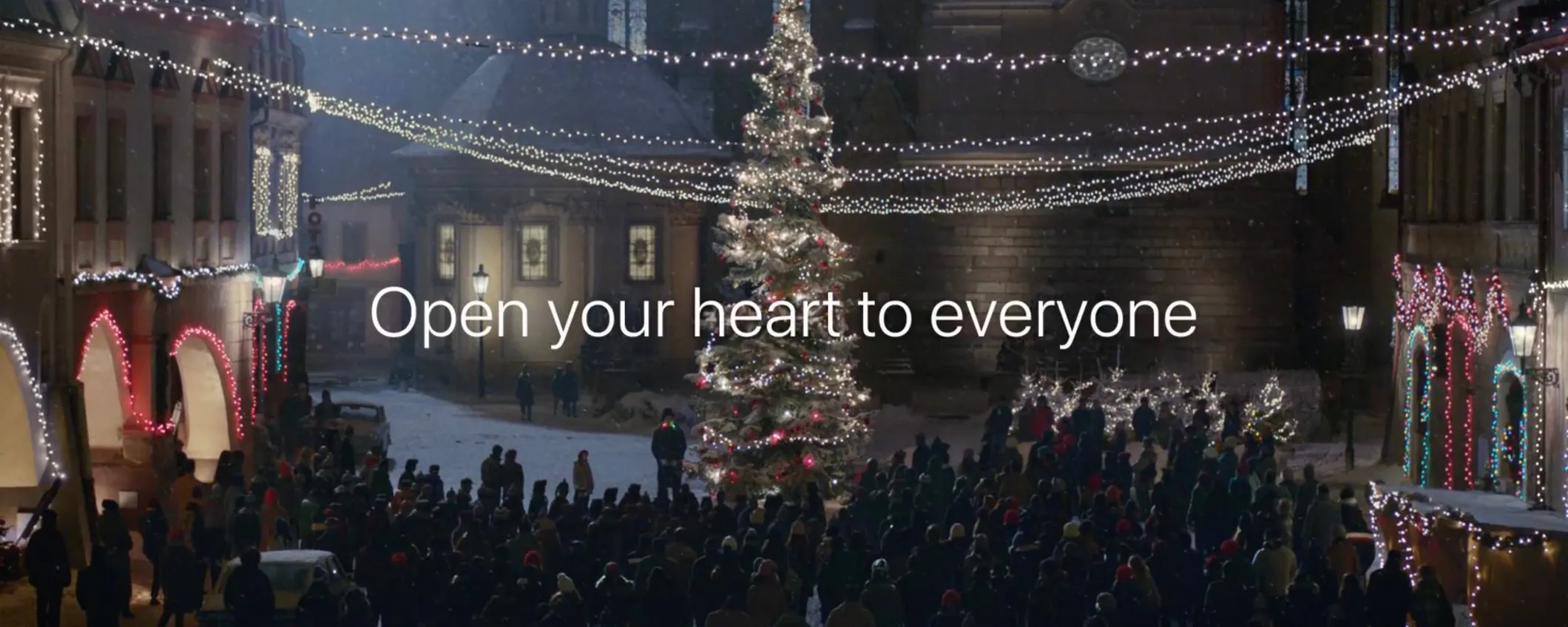 “Frankie's Holidays”: iPhone 7 e il mostro di Frankenstein nel nuovo spot natalizio