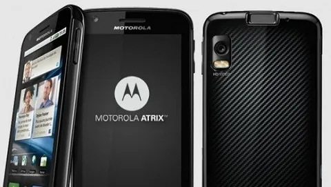 Motorola Atrix 2, immagini e specifiche hardware