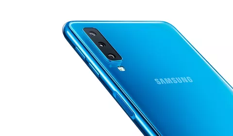 Samsung Galaxy A7 2018: pregi e difetti