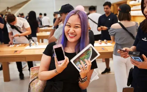 iPhone XS e XS Max: code davanti gli Apple Store ma flop in Italia?