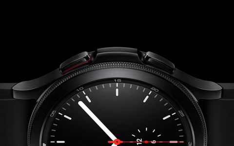 Samsung Galaxy Watch4 Classic, Amazon fa la FOLLIA: -50% a 200€