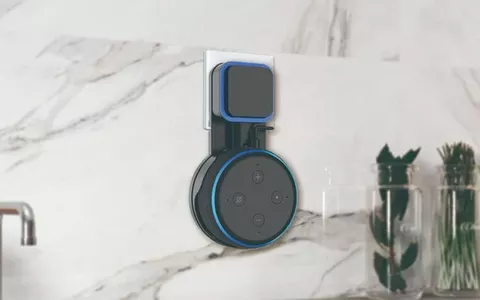 Non sai dove mettere Alexa? Supporto per ECHO DOT 10€ salvaspazio DOT