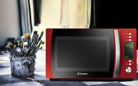 Forno a microonde intelligente Candy con capacità di 20 litri: a questo prezzo è REGALATO