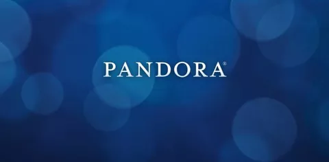 Pandora, gli artisti si ribellano