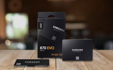 Samsung 870 EVO (500GB), il miglior SSD per i tuoi file costa solo 43€ su Amazon