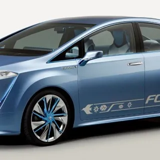 L'auto a idrogeno di Toyota in vendita nel 2014