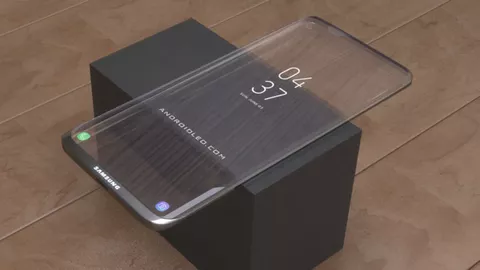 Samsung al lavoro su smartphone Galaxy trasparente