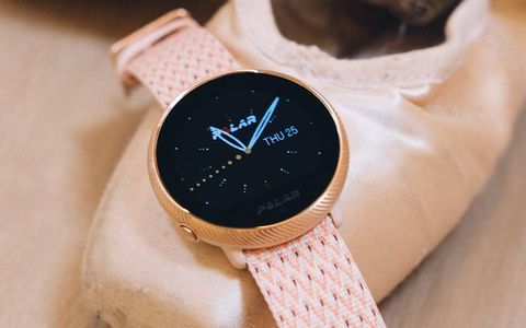 Il fitness smartwatch rivelazione dell'anno, con GPS integrato costa una MISERIA