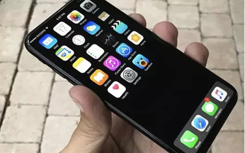 iPhone 8, i due scenari possibili tra rivoluzione e contenimento dei costi
