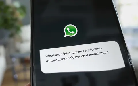 WhatsApp introduce traduzione automatica per chat multilingue