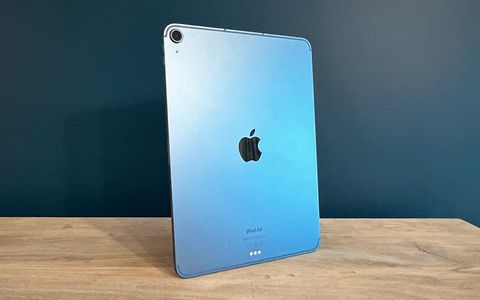 Nel blu dipinto di blu: iPad Air 2022, best buy con lo sconto eBay