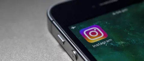 Instagram, sticker di beneficenza a caccia di dati