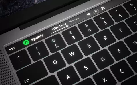 MacBook Pro, “Magic Toolbar” tra i possibili nomi del nuovo pannello OLED