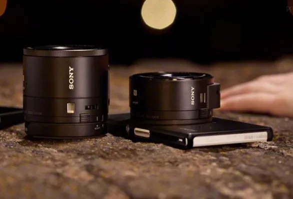 Sony mette un vero zoom all'iPhone