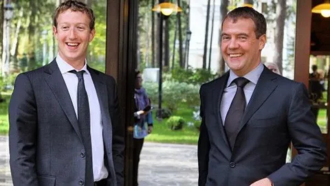 Mark Zuckerberg in Russia per Facebook