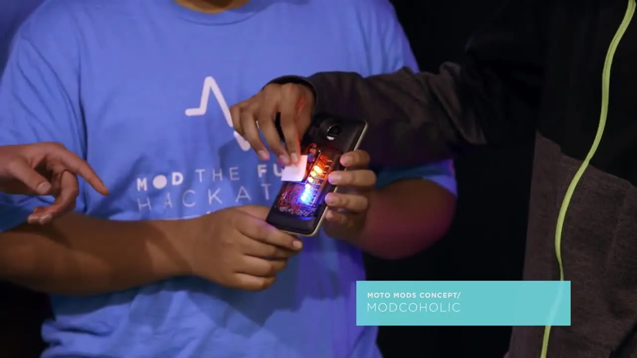 Motorola punta sullo smartphone modulare