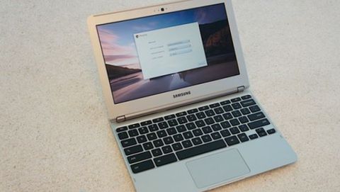 Il nuovo Chromebook di Samsung sembra un MacBook Air