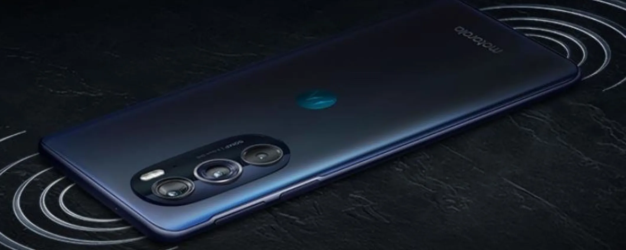 Motorola Edge S30: cambia nella sostanza, ma non nella forma