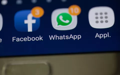 Facebook e WhatsApp non collaboreranno con Hong Kong