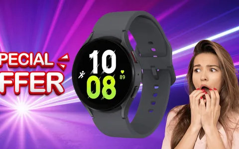 Oggi Amazon ti SVENDE questo smartwatch di Samsung: costa NIENTE
