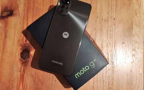 Motorola g22, il mega sconto su Amazon diventa un caso: rivali infuriati