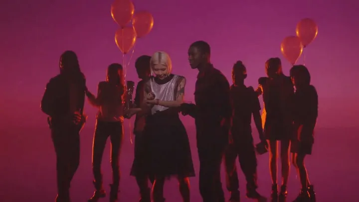Spot Apple Watch - Surprise