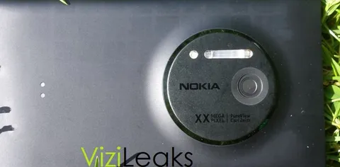 Nokia Lumia EOS: spuntano le prime immagini