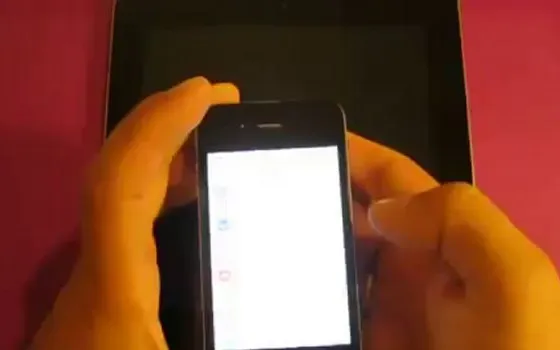 iOS 7, una falla nella lockscreen dà accesso a foto e mail