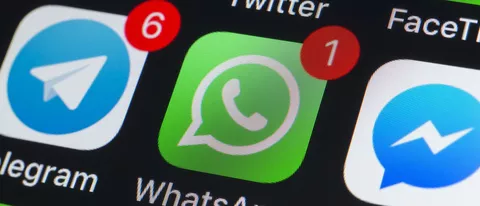 WhatsApp, con questo trucco potete inviare messaggi senza apparire online