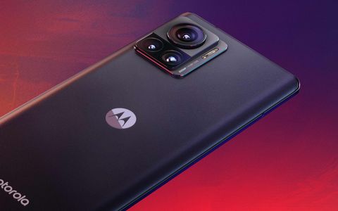 Motorola edge 30 Ultra, ecco la miglior offerta di oggi per il top di gamma Android