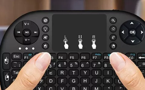 Mini tastiera wireless Rii Mini i8+ per PC, console e smart TV: a 20€ è REGALATA