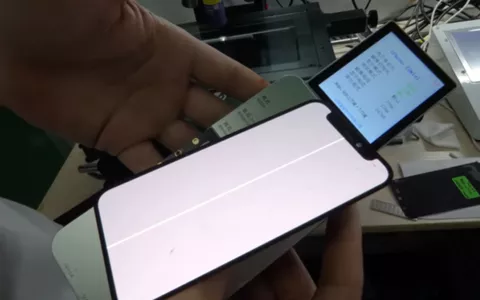 La riparazione degli schermi OLED dell'iPhone ora possibile con un laser