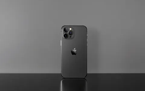 WhatsApp porta account multipli su iPhone