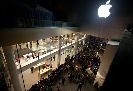 Apple Store, a Pechino i bagarini rivendono gli appuntamenti col Genius