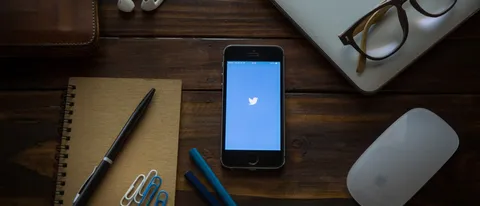 Twitter: giro di vite contro gli abusivi