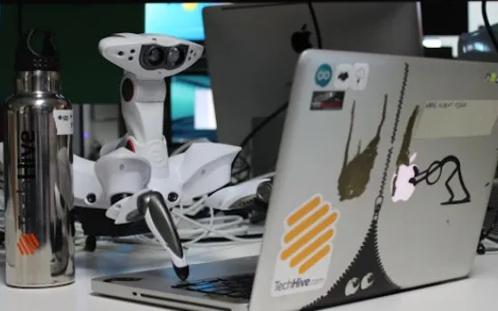 Assemblaggio iPhone: il lavoro a basso costo è meglio dei robot